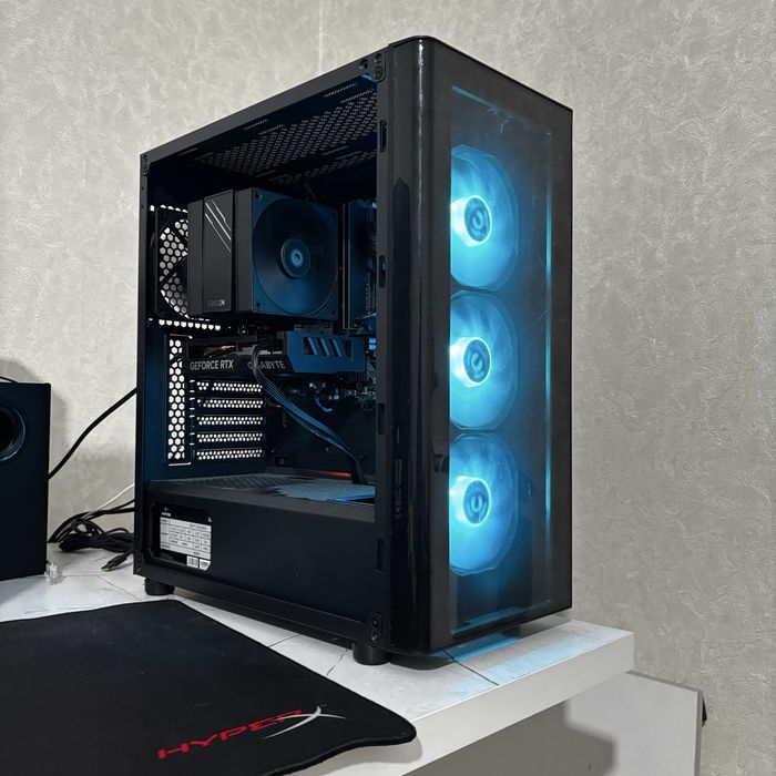 Core i7 12700KF, RTX 4060