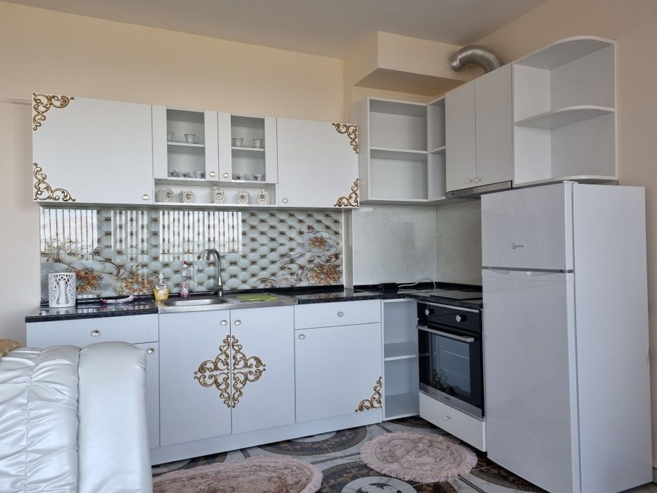 Дава се под наем Двустаен апартамент в Варна, Галата - 75 кв.м за 510 € - Снимка #3