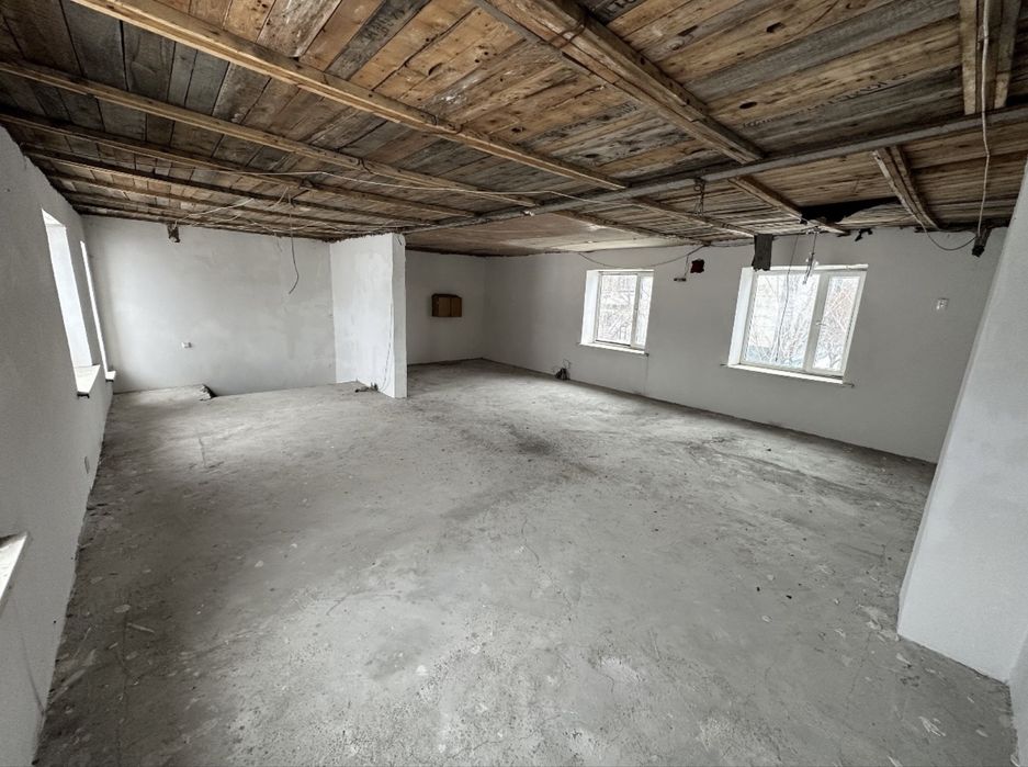 Продам участок с двумя зданиями!