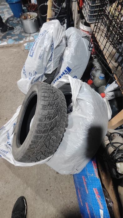 Продам зимние шины