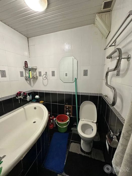 Сдаётся 2-комн метро Космонавтов, 55 м²