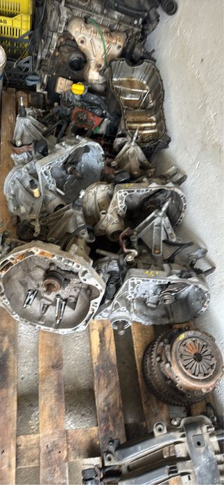 Dezmembrez Dacia Sandero , Logan 2005-2012 euro 3,4,5 1.4 1.6 1.5