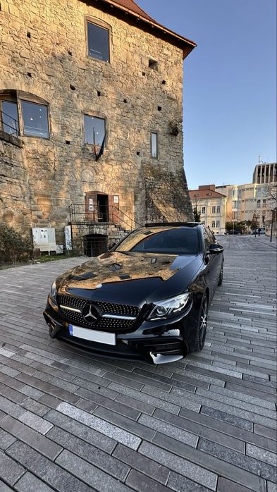 Mercedes E220 / AMG Paket / Panoramic / Multibeam