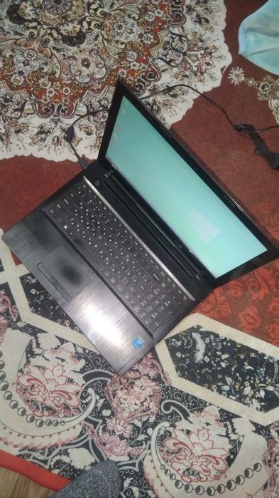 Продам ноутбук Леново Core i3