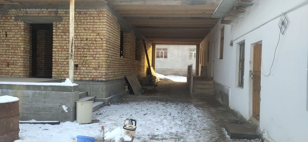 Уй сотилади карапчида мачит оркасида