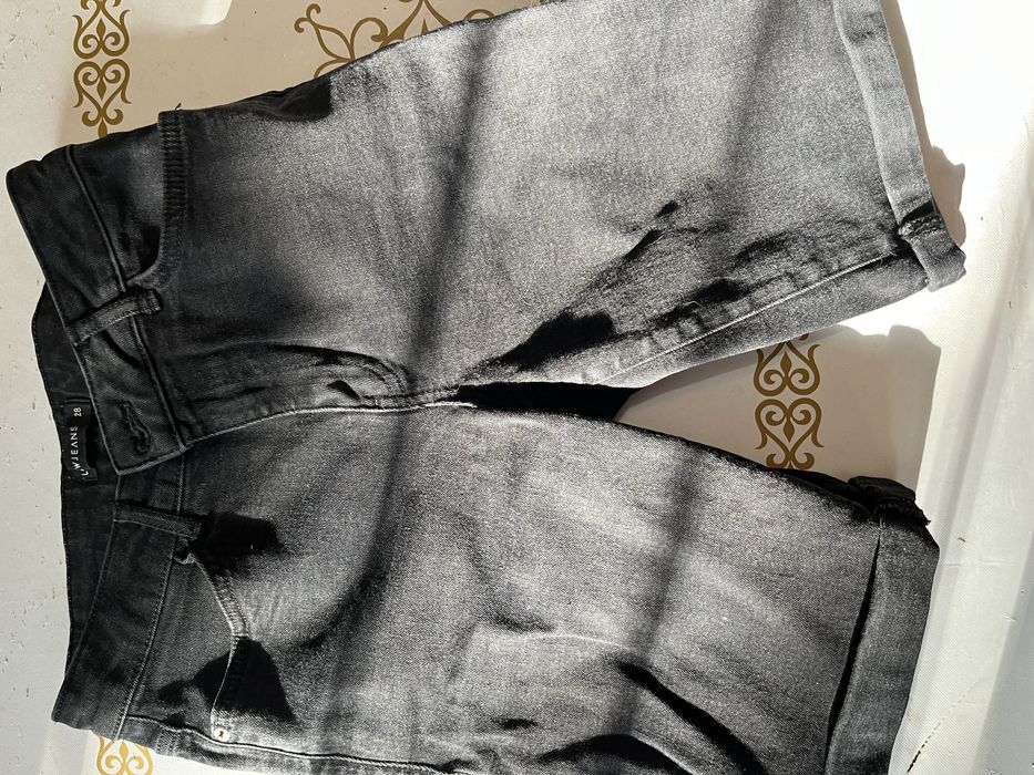 Продаются джинсы