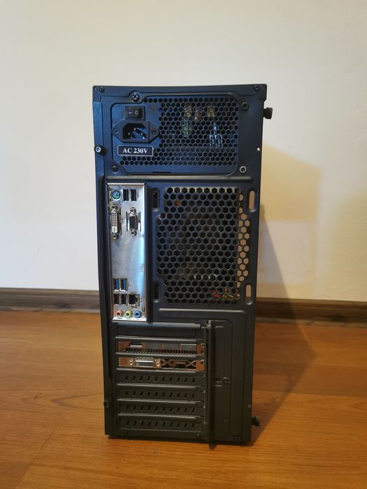 PC Gaming I5 9400F / RX 590 XFX / 16GB RAM / SSD 480GB