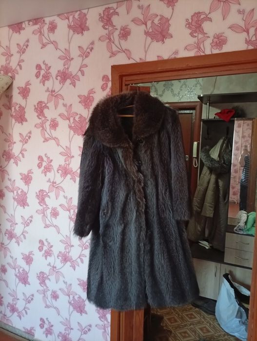 Продаю шубу енот
