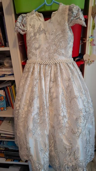 Rochita mireasa fetite 6-7 ani