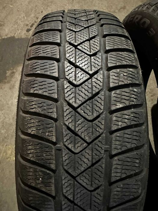 Зимни гуми 3 броя Pirelli Sotozero 205/60/R17