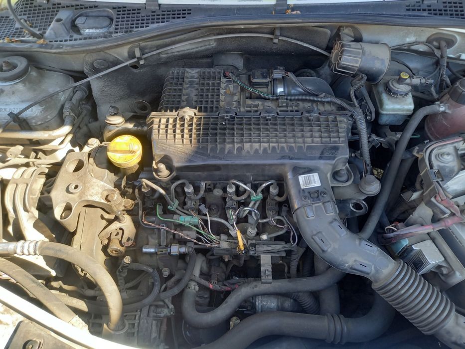 Дачиа Логан 1.5 dci на части !