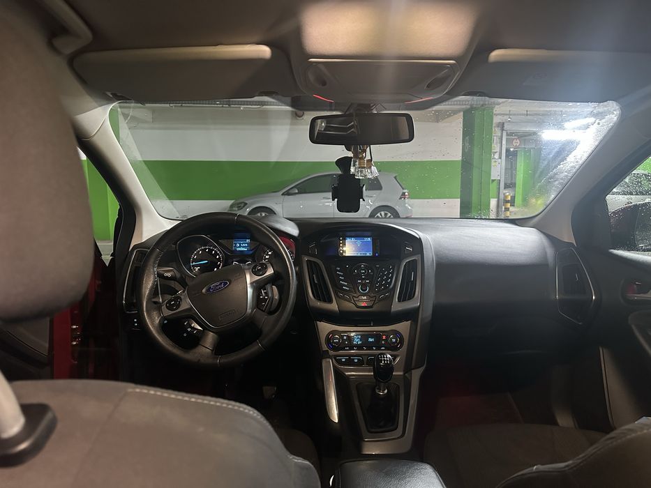 Ford focus 1.6 ecoboost avariat aripa spate