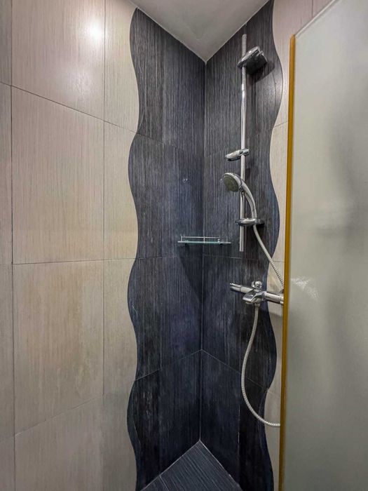 Дава се под наем Тристаен апартамент в Бургас, Възраждане - 96 кв.м за 663 € - Снимка #10