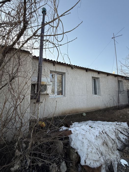 Тд жангирхана щита обл кирпич ,4-х квартирный 1970г