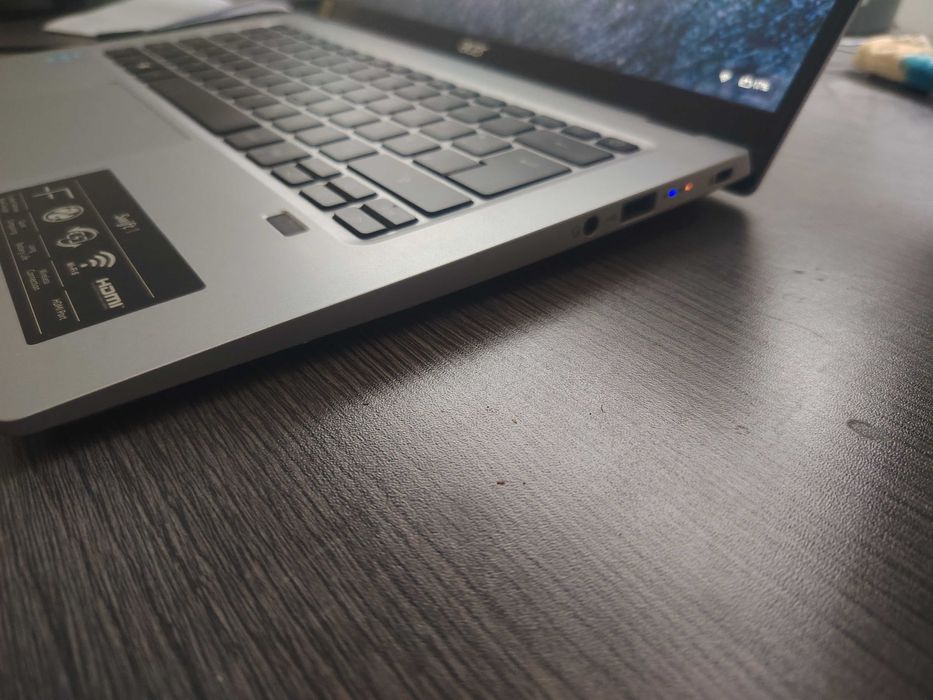Acer Swift 1  Intel Pentium Silver N6000 4GB RAM