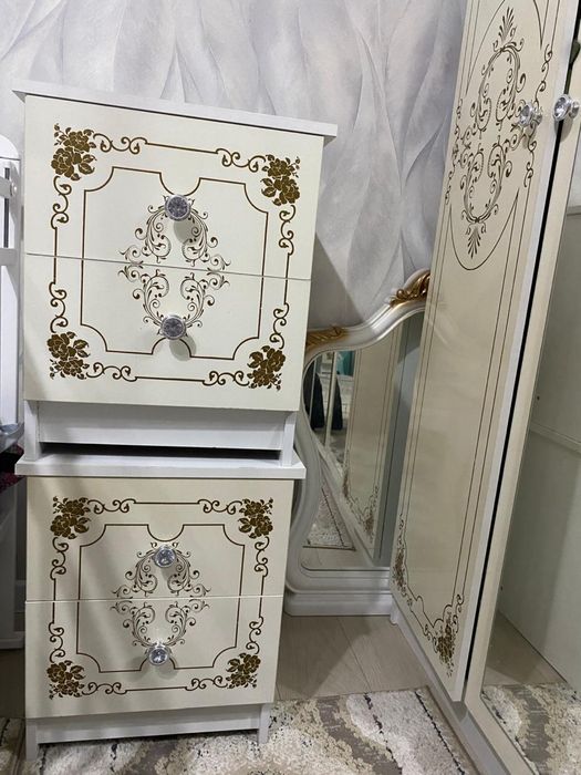 Спальный гарнитур