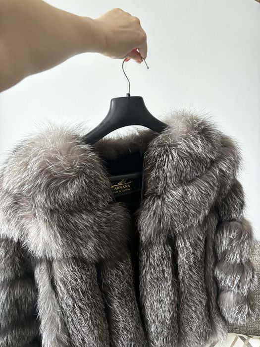 Vand  haina de blana naturala