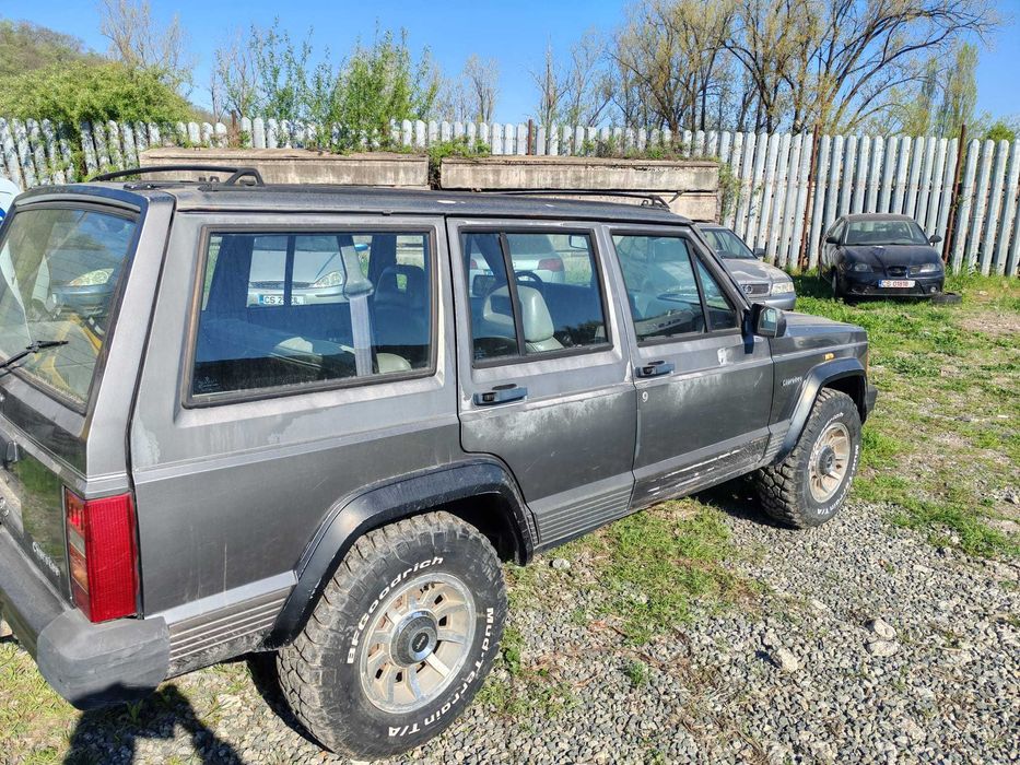 Jeep Cherokee 4x4 - Functional