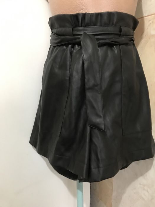 Pantaloni scurți dama Zara marimea S