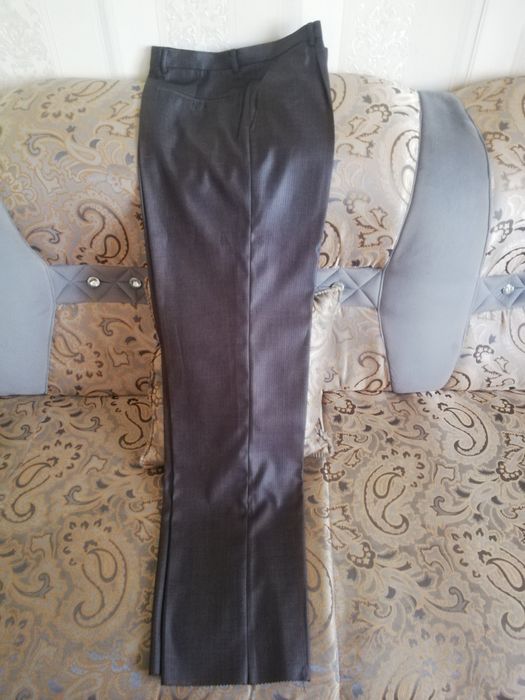 Брюки серого цвета