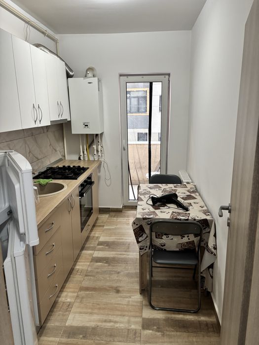 Inchiriez garsoniera in Militari Residence!