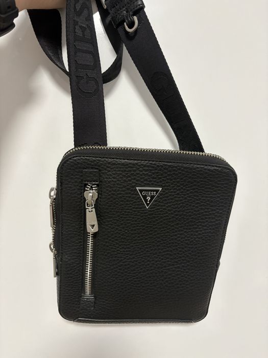 Мъжка чанта Guess