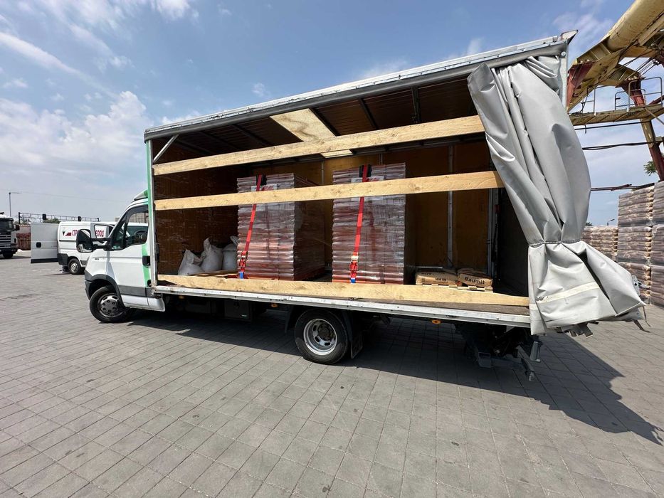 Транспорт услуги с бус  - голям камион с борд , преместване