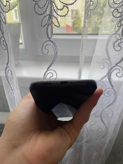 Обменяю Samsung S23+ 256ГБ