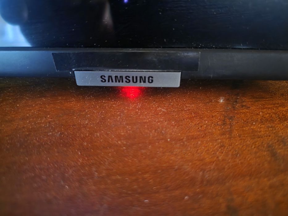 Vand tv Samsung Smart 110 cm