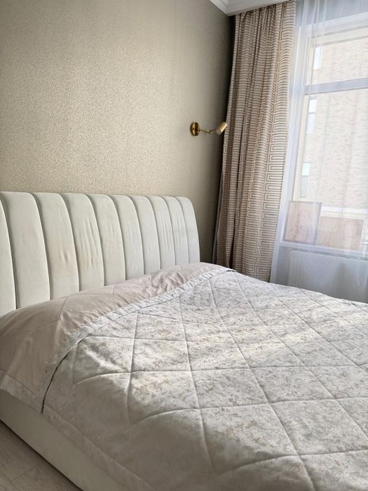 Срочно продается кровать с матрацем