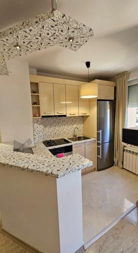 Дава се под наем Двустаен апартамент в София, Бъкстон - 87 кв.м за 718.08 € - Снимка #3