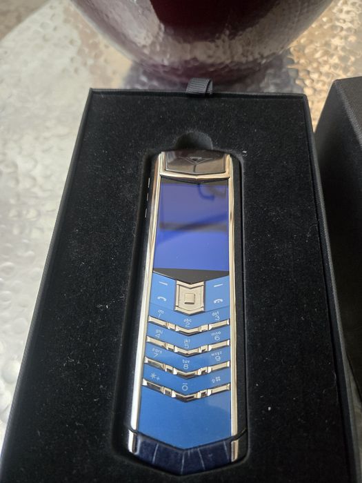 Vertu signature s