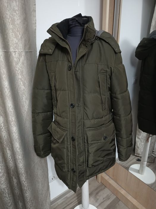 Vând jacheta Zara