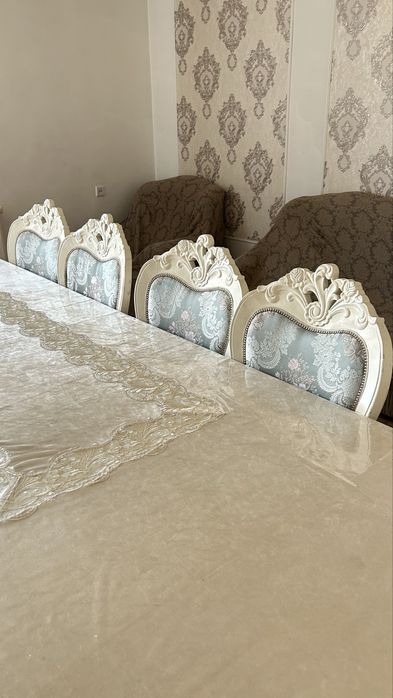 Стулья для гостинной ,  кухни