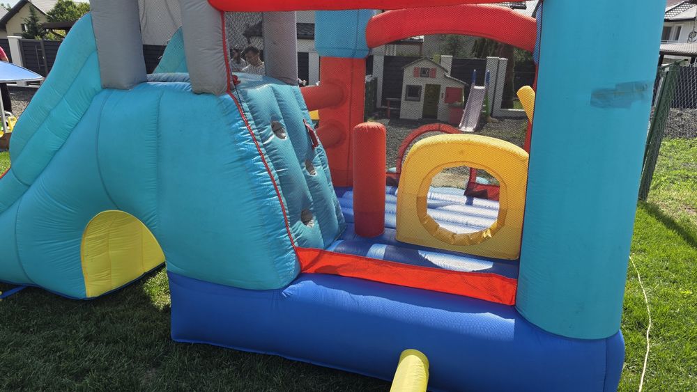 Castel tobogan gonflabil pt distractie, petreceri, zile de nastere in aer liber sau interior