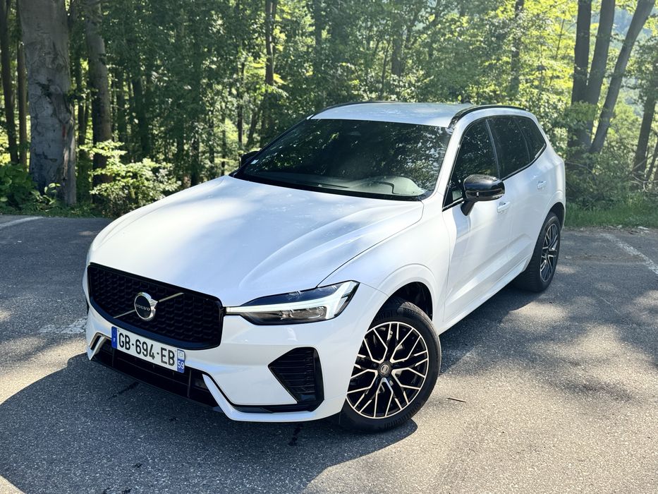 VOLVO XC60 2022 — imagine 2