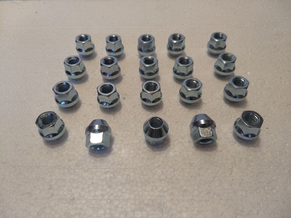 Piulițe Nissan pt jante de tabla sau aliaj