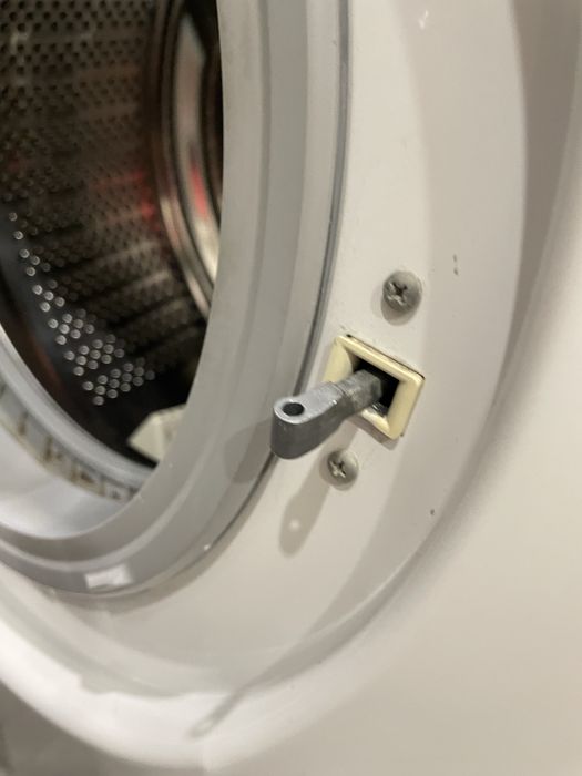 Продам стиралтную машинку