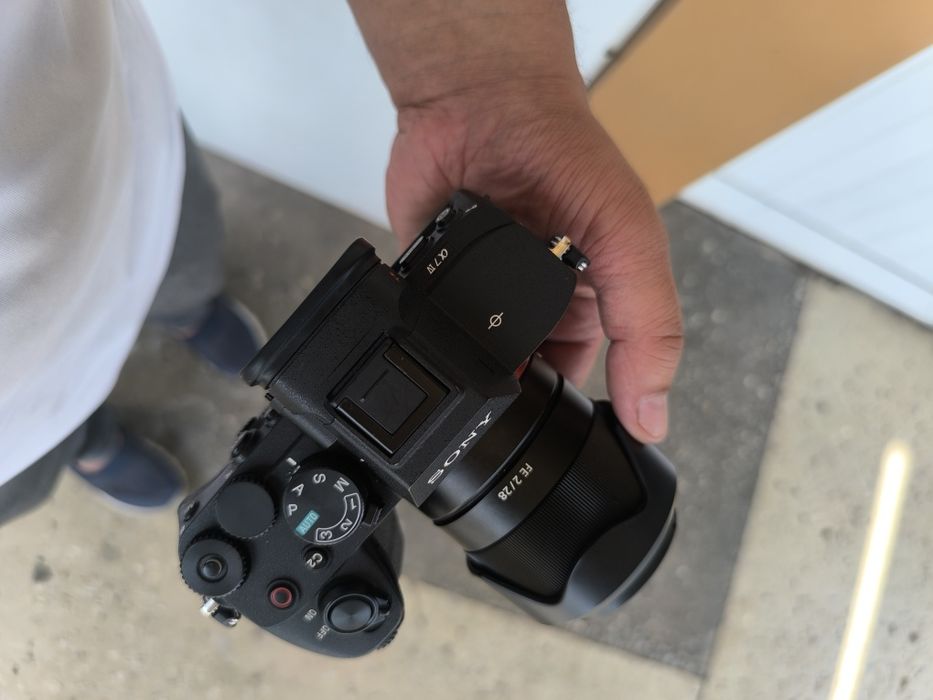 Sony alfa 4 sotiladi