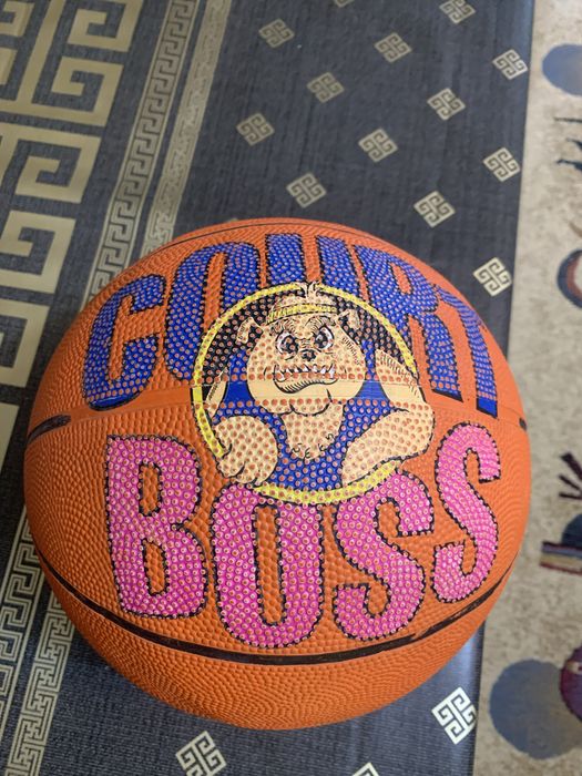 Mingi de baschet noi