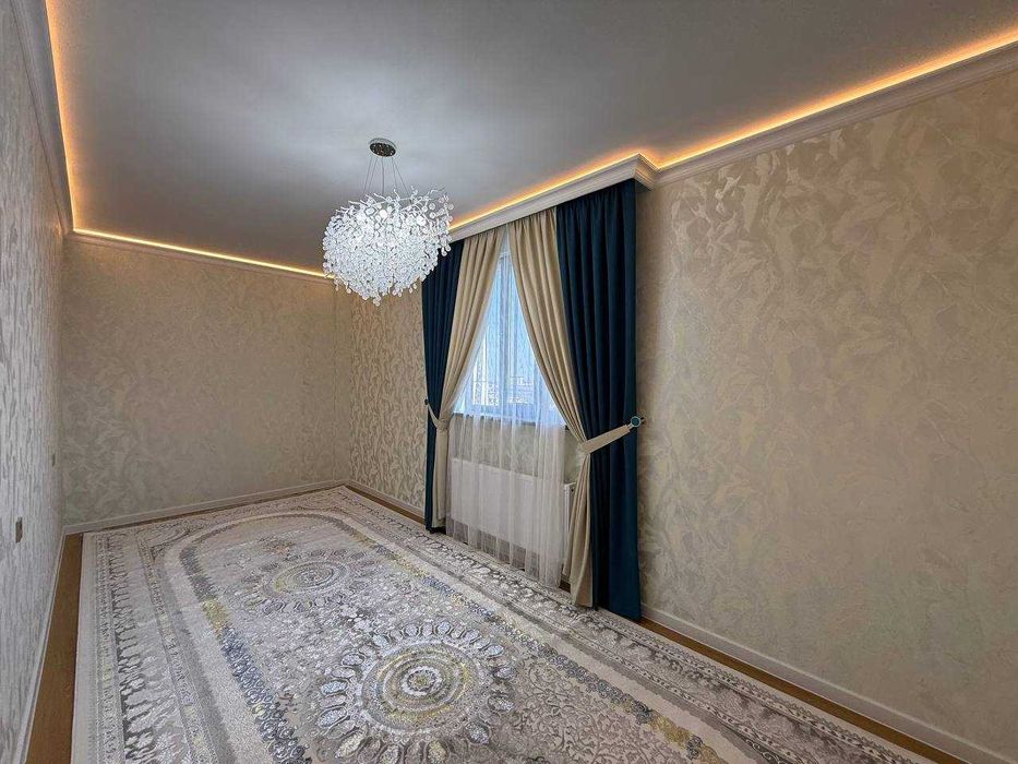 3х комнатная квартира на 10 этаже 90кв/м, в Самарканде