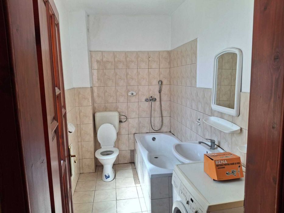 Dau în chirie apartament zona Cantemir