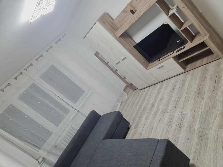 Propietar inchiriez ap 3 camere