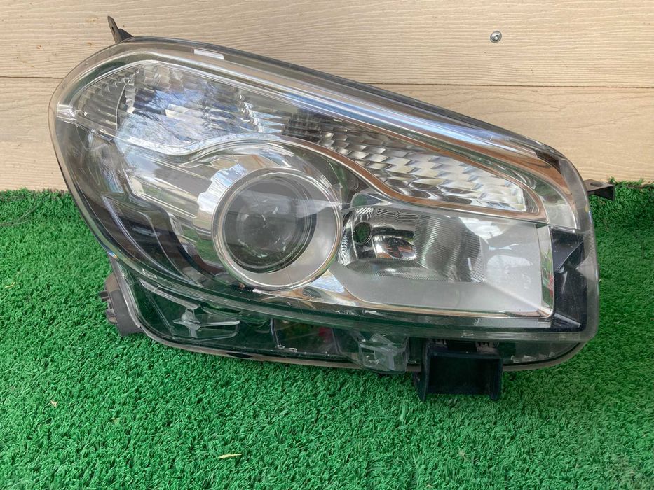 Nissan Qashqai J10 FaceLift - Ляв и Десен Фар - Фабрични