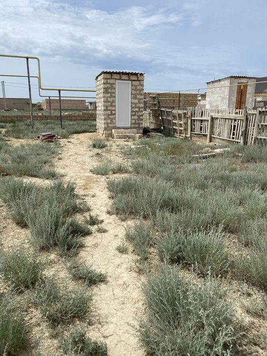 Продам участок с недостроенным домом