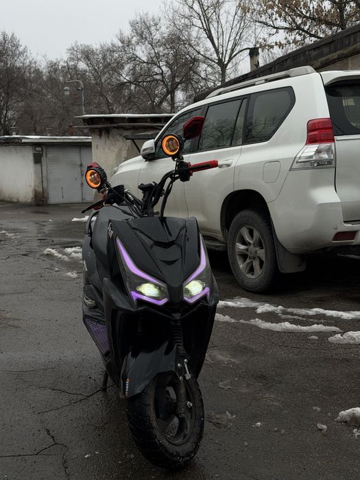 Продам м8 venom.