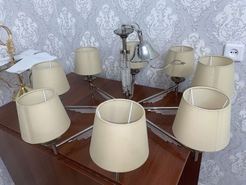 Люстра 8 ламповая