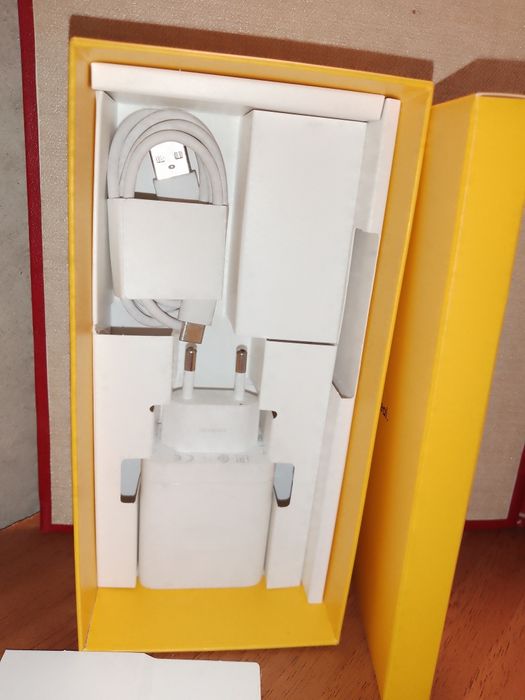 Realme C65 16/256 комплект 100%