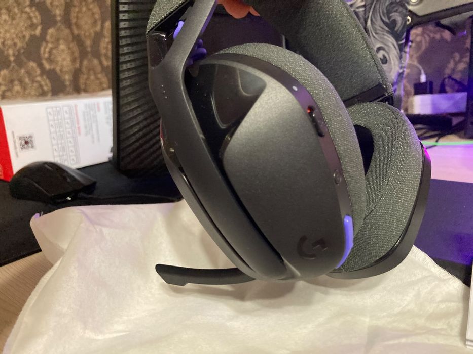 Продам наушники Logitech g321