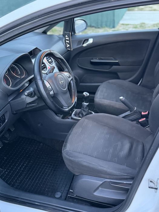 OPEL CORSA 1.3 2013 95CP